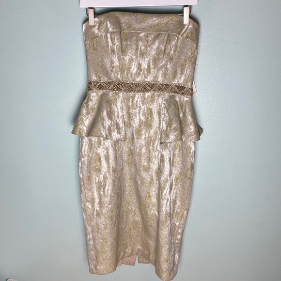 Badgley Mischka Dresses & Skirts - NWT Badgley Mischka Gold & Beaded Cocktail Dress. Size 6